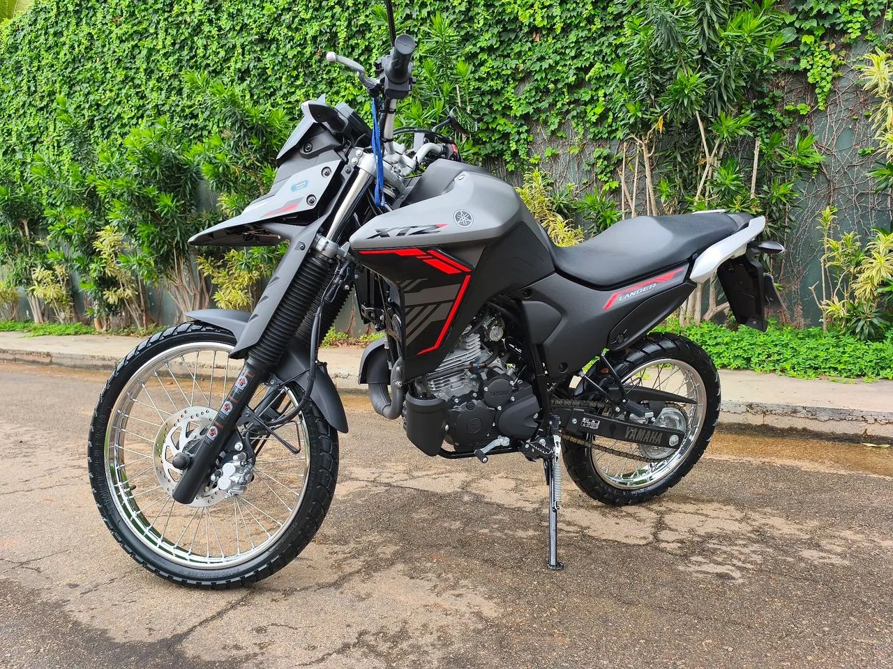 XTZ LANDER CONNECTED 250 cc