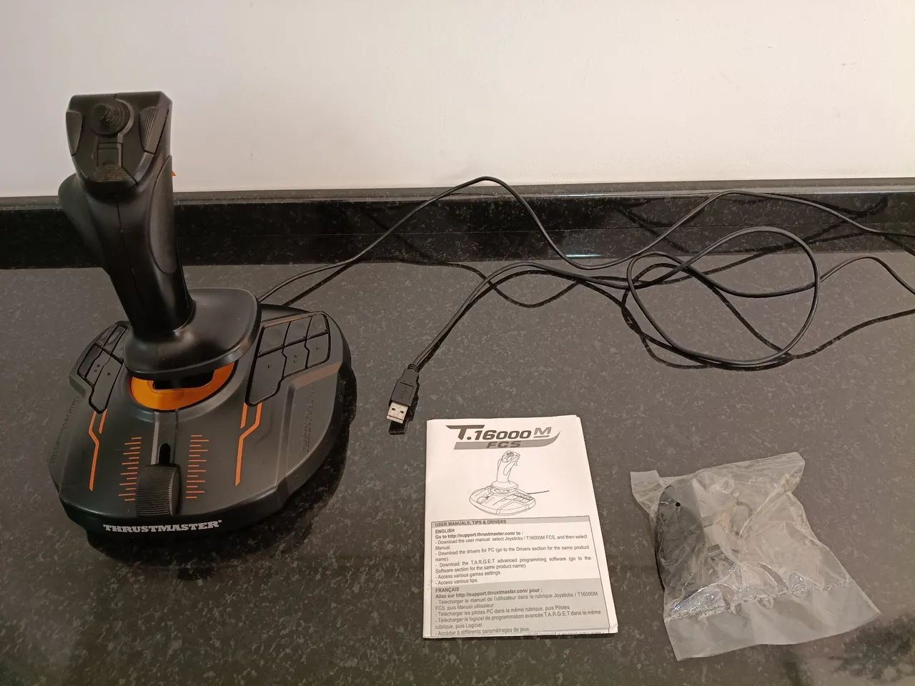 Joystick Thrustmaster simulador de vôo - Foto 3