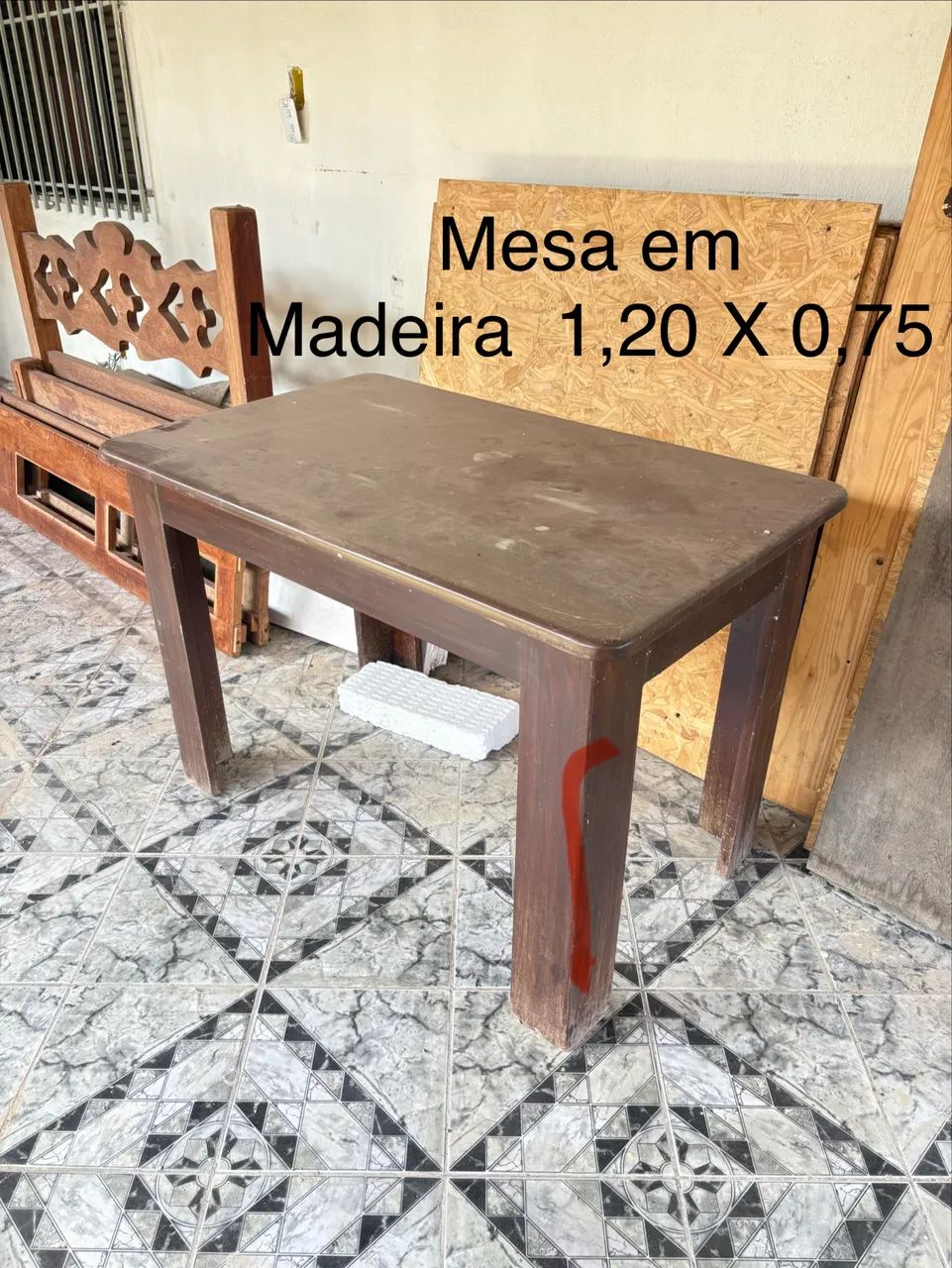 Mesa em madeira 