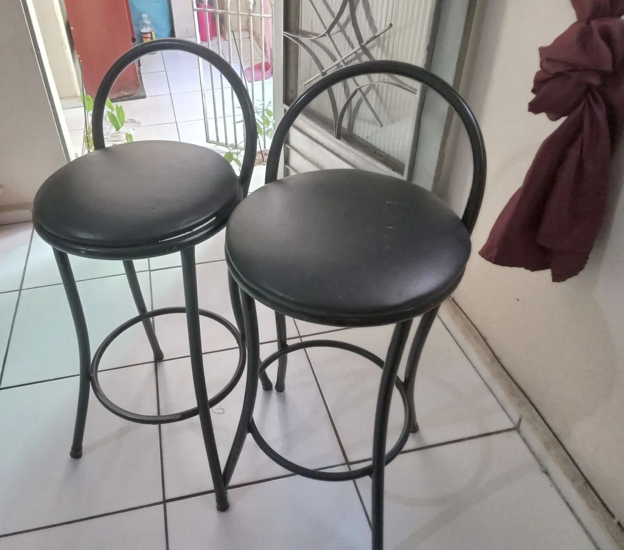 Vende-se 2 banquetas e 1 culler  - Foto 3