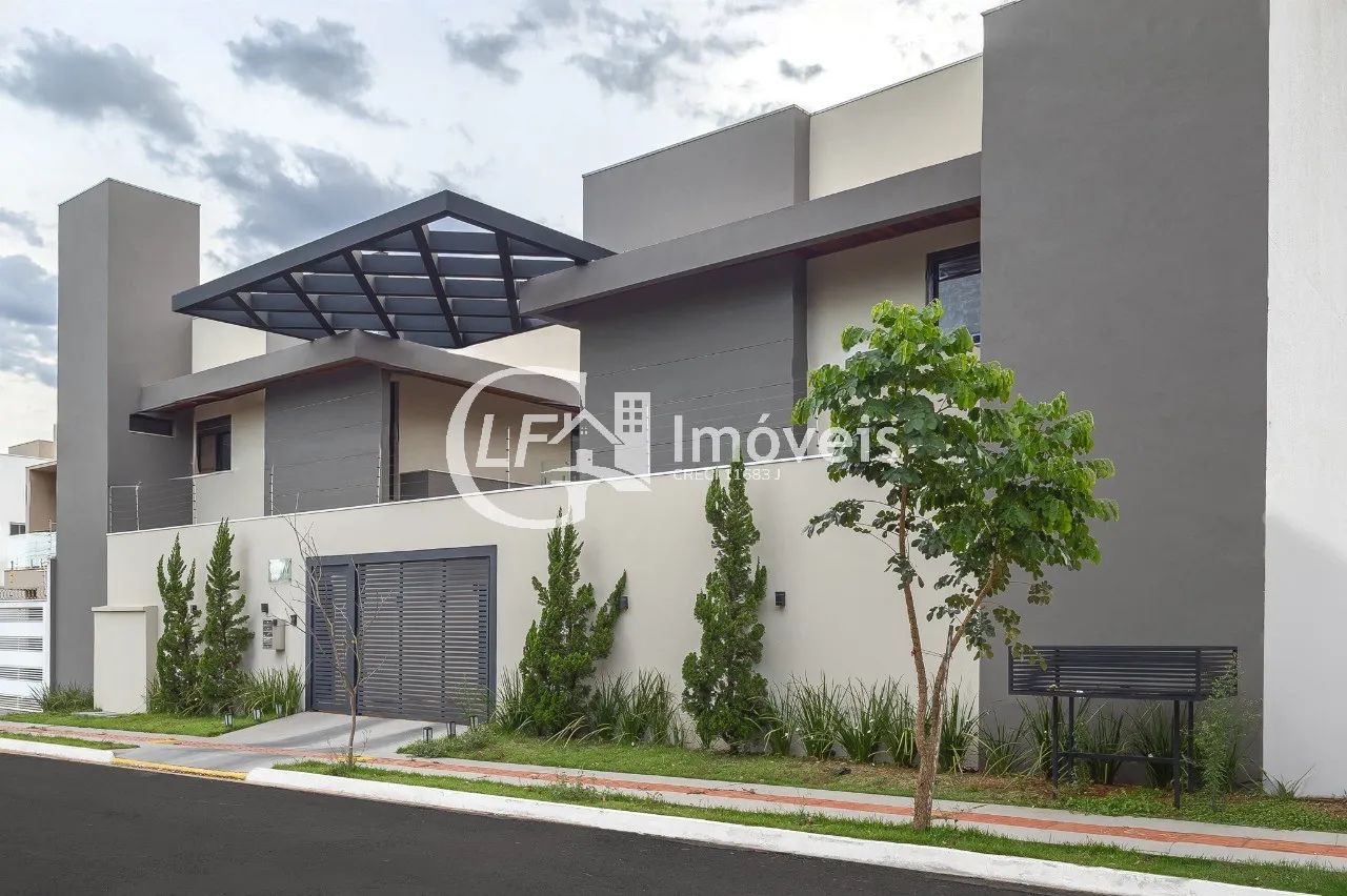 CASA COM 3 SUÍTES + 173m² | CONFORTO, ESPAÇO E LOCALIZAÇÃO PRIVILEGIADA - Foto 2