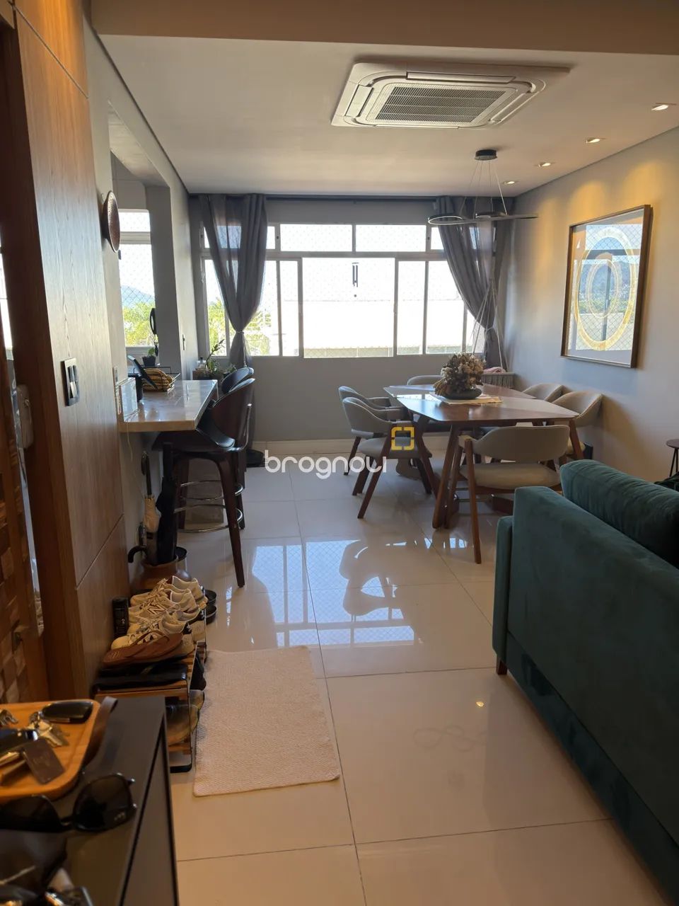 Brognoli Vende Apartamento com 3 quartos sendo 1 suíte em Coqueiros - Florianópolis. - Foto 2