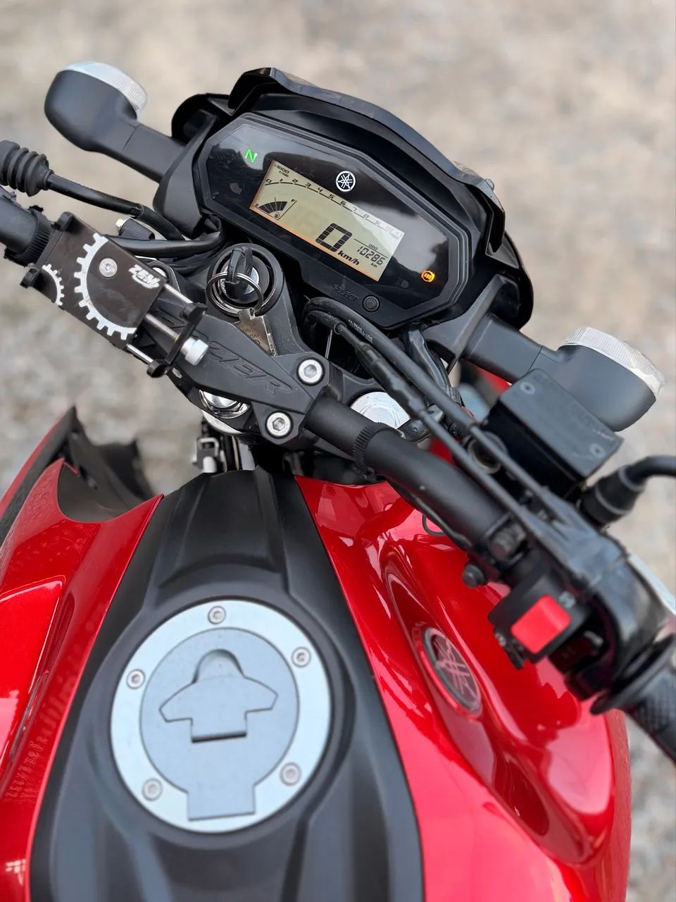 10.300KM FZ25 2024  - Foto 3