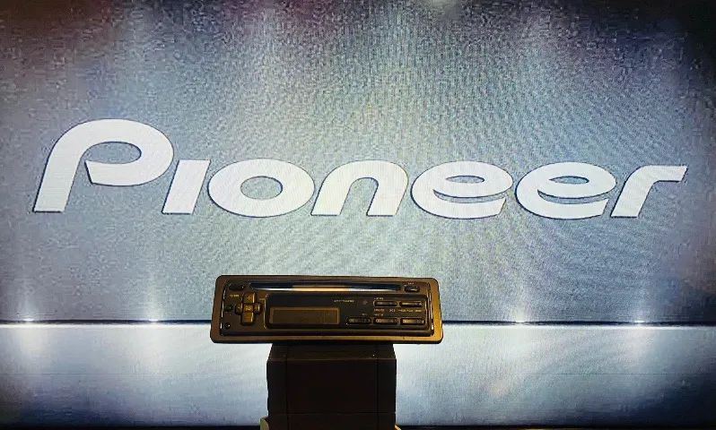 Pioneer frontal 