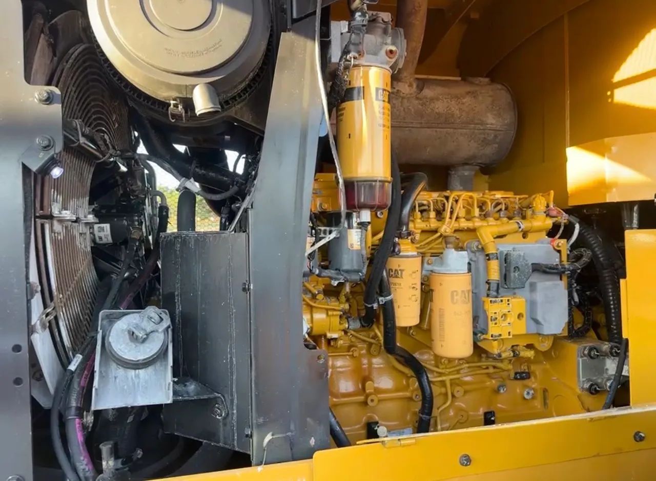 Pá Carregadeira Caterpillar 924K ano 2021, com 10.250 horas, ar condicionado, em SP - Foto 6
