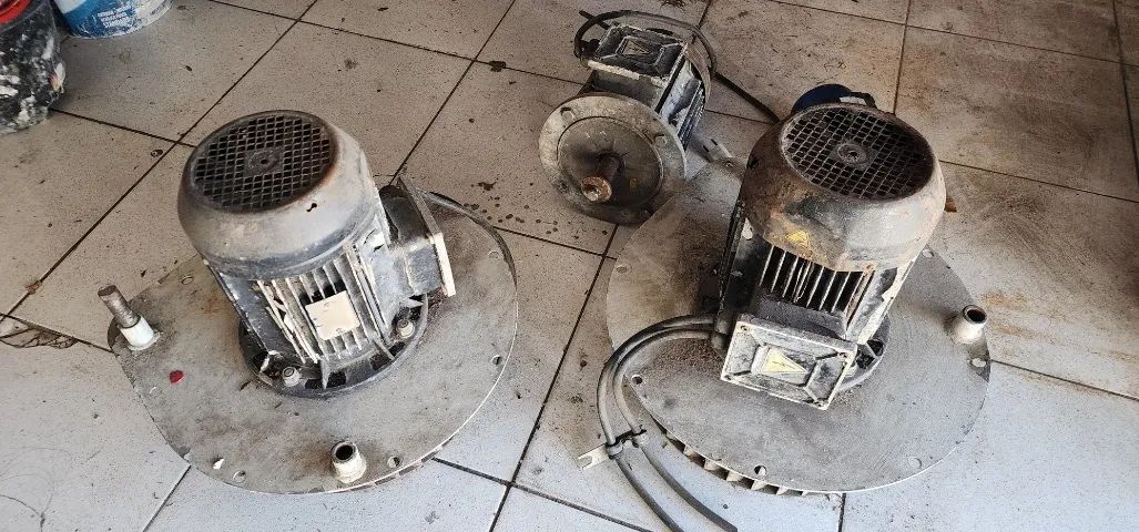 Motores trifásicos 2 a 3 CV para Lava Jato Ducha Car - Funcionando - Foto 3