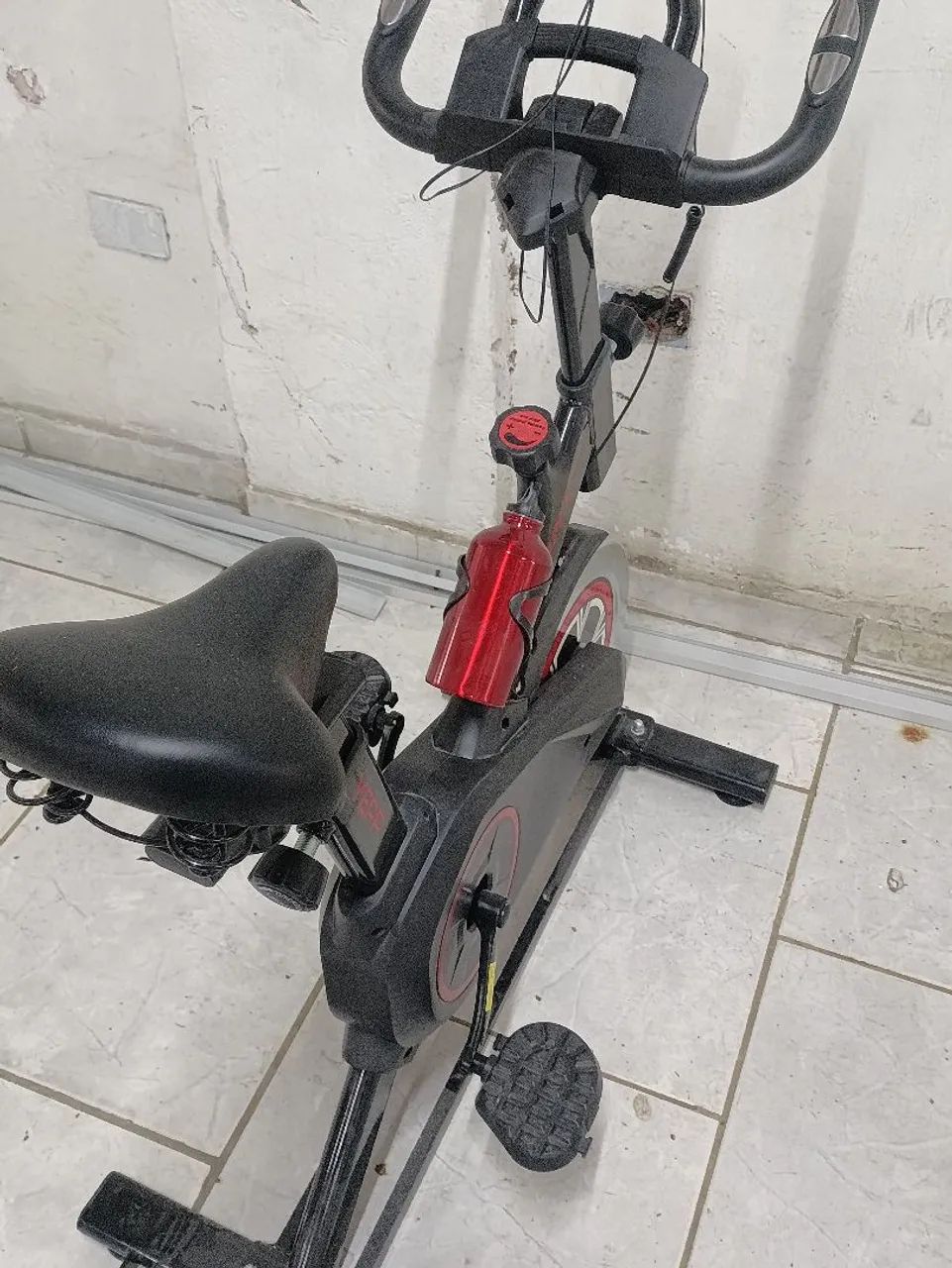 Bicicleta engormetrica exercícios 