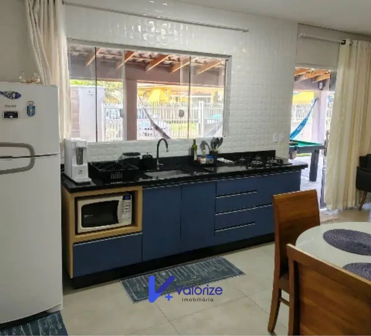 Casa Semi Mobiliada com Suíte e Piscina Perto do Mar - Foto 3