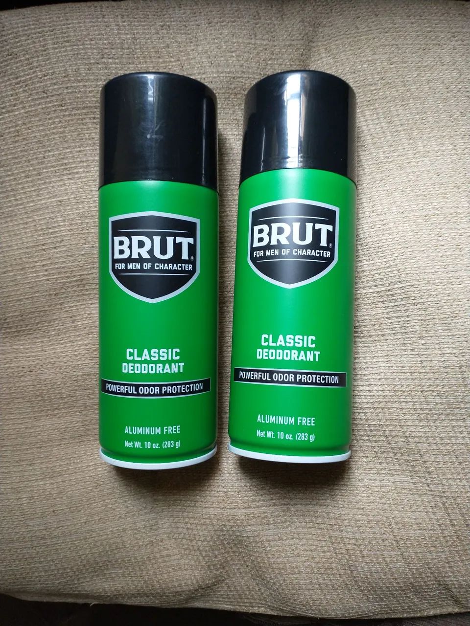 Dois desodorantes Bruts original proteção 24h 283g zero 