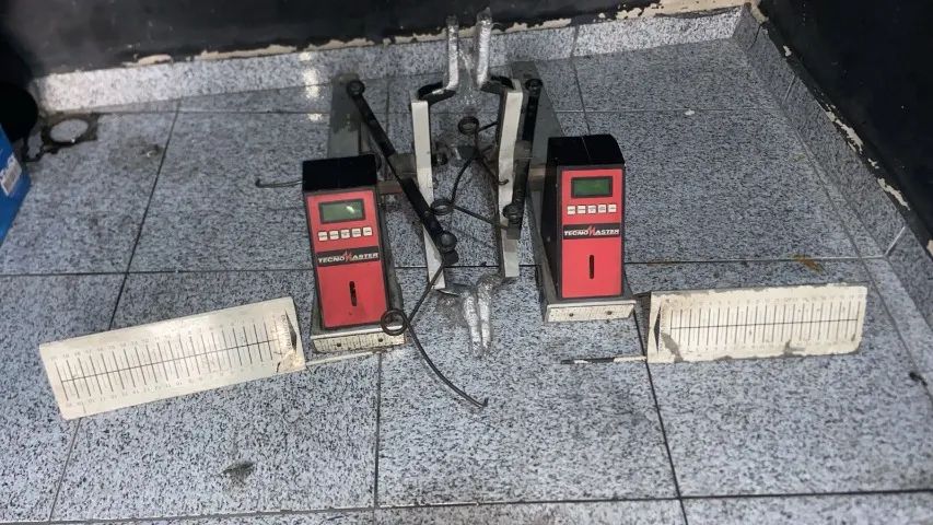 Alinhador digital tecnomaster  e 4 cavalos 