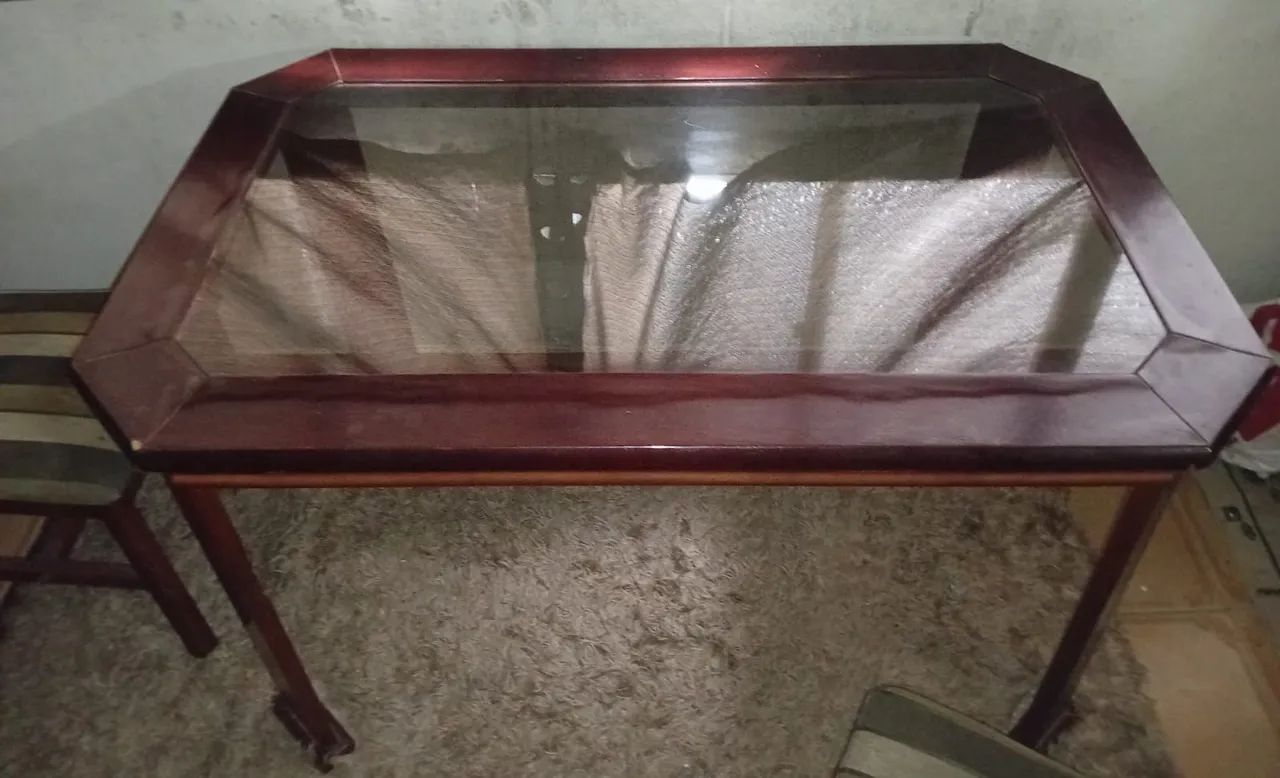 Vendo uma mesa.com 4 cadeiras - Foto 4