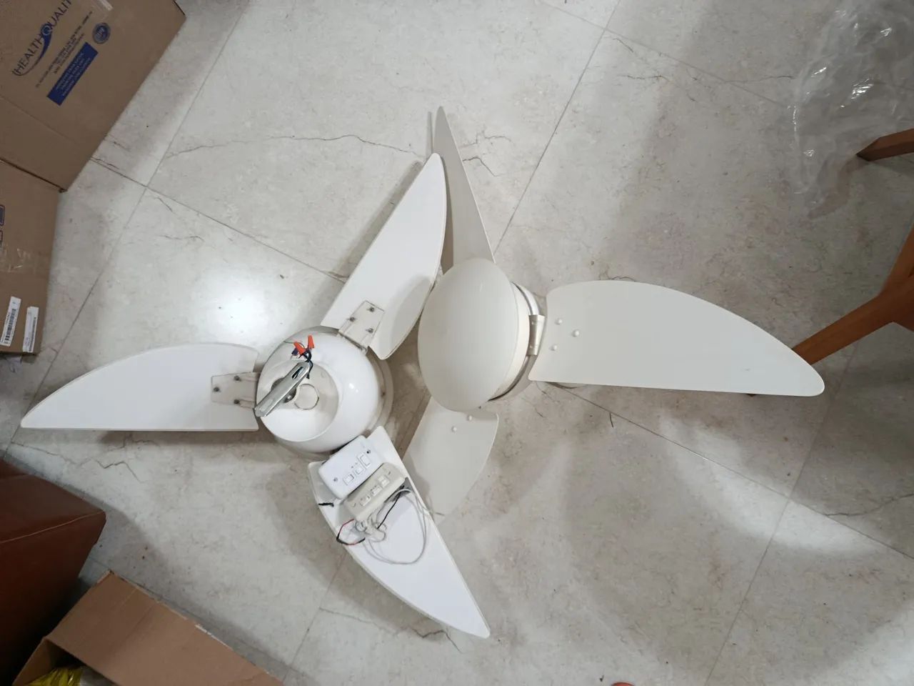 Dois Ventiladores de Teto - perfeito estado