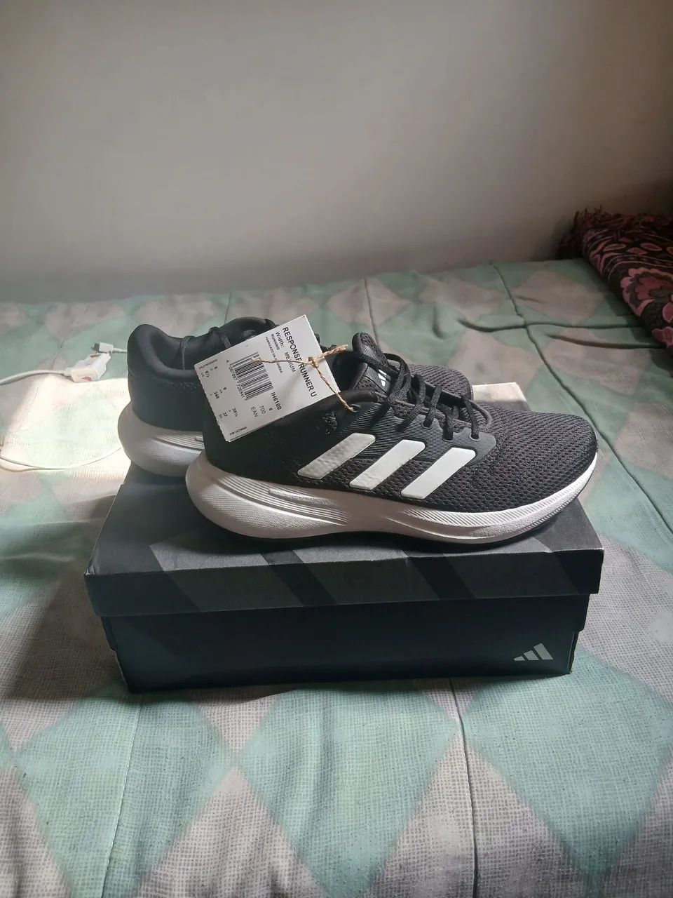 Tênis adidas   Modelo   Response Runner 