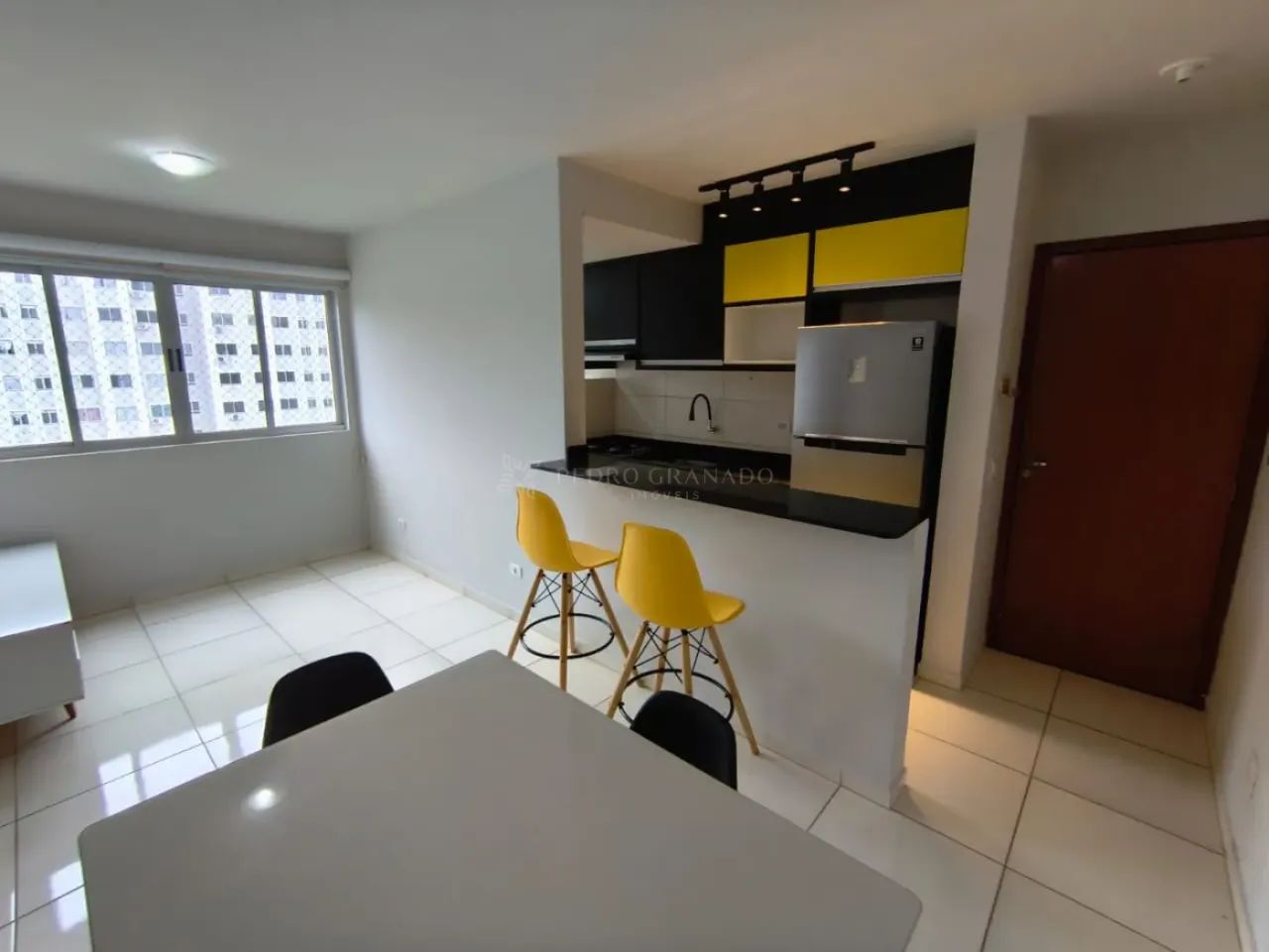 Apartamento com 02 Dormitórios - Jardim Alvorada