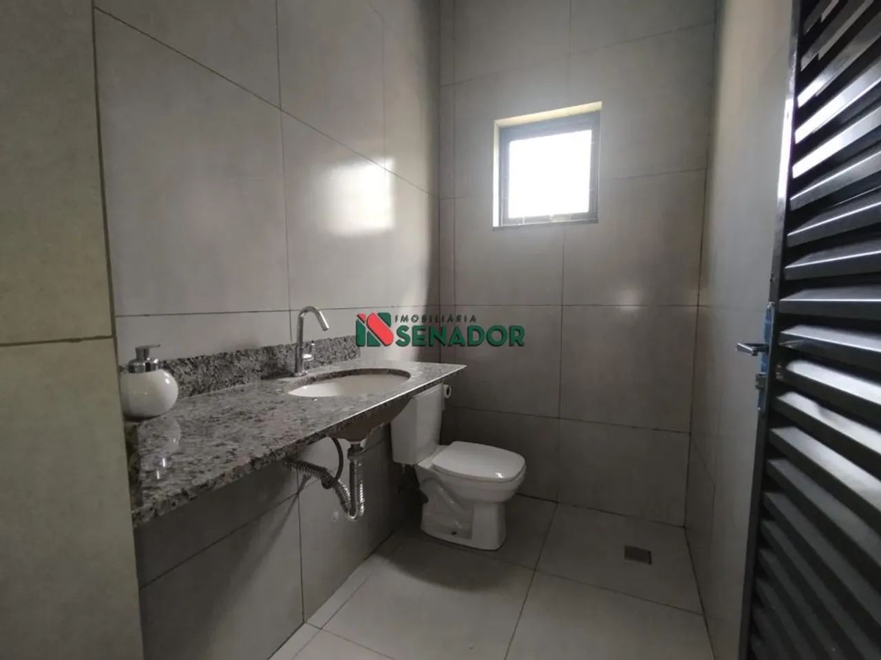 Barracão para alugar em Londrina, Sol, com 175 m² - Foto 5