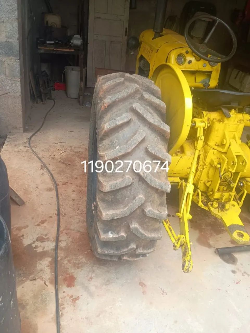 Trator Valmet 62 com grade e roçadeira - Foto 4
