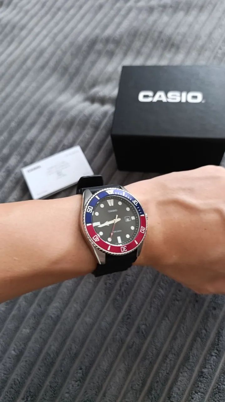 Relógio Casio duro Pepsi 44mm original com caixa 