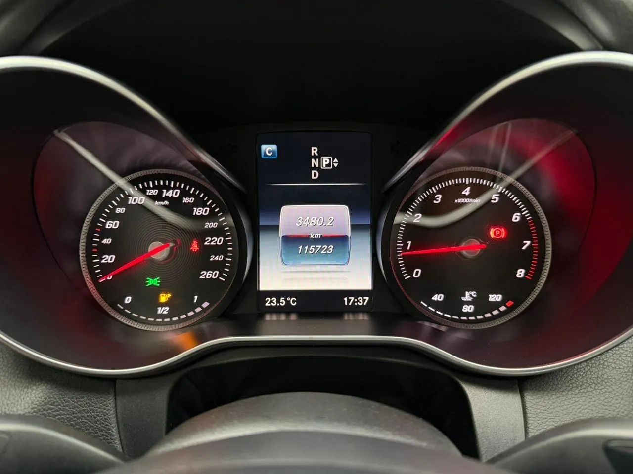Mercedes-Benz C-180 2015