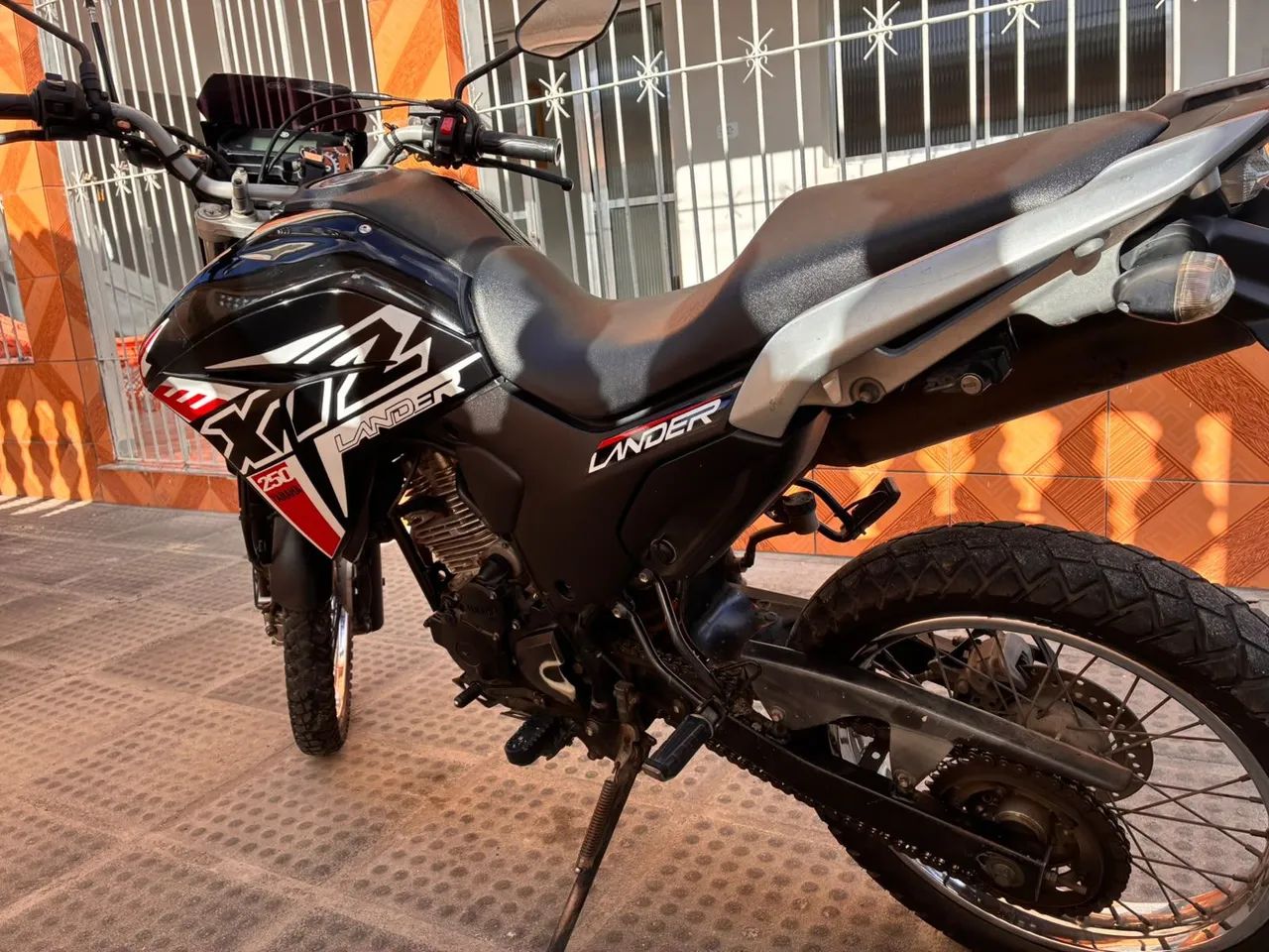 XTZ Lander 250  - Foto 4