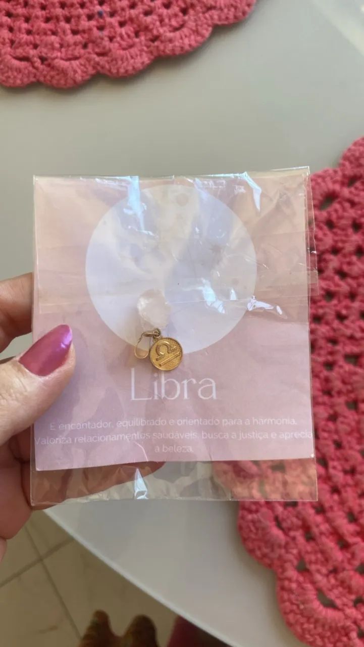 Pingente banhado signo libra 
