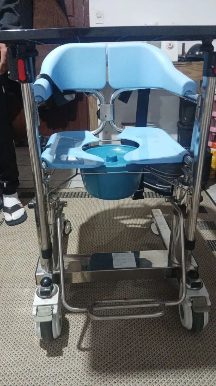 Cadeira de Transferência e Banho  - Foto 5