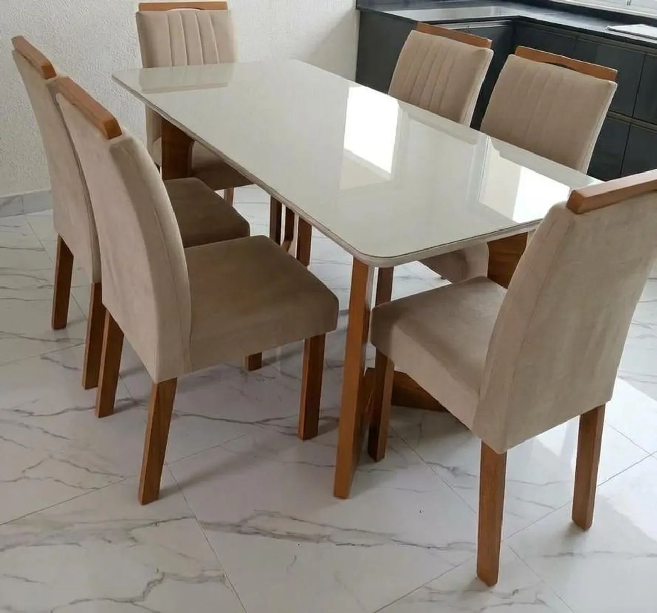 Mesa de jantar com 6 cadeiras .  - Foto 2