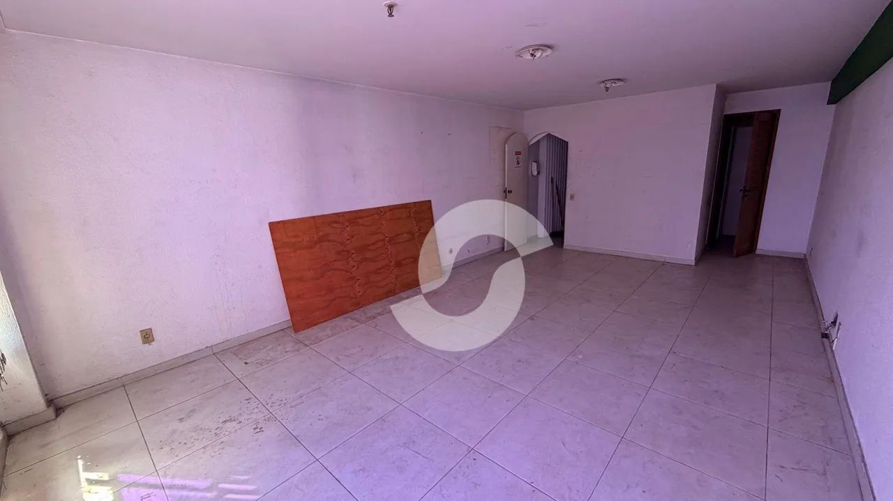 Ampla sala com 2 vagas no Centro - Foto 4