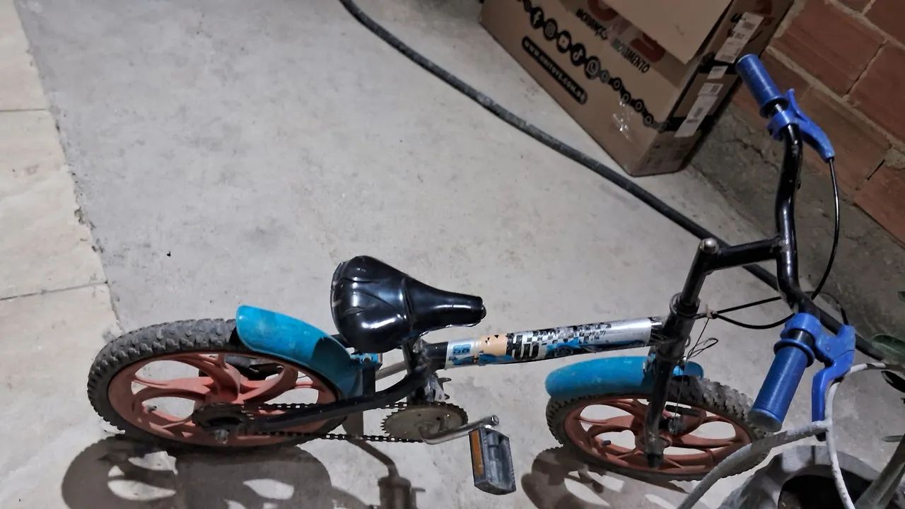 Bicicleta infantil aro 16 - Foto 5