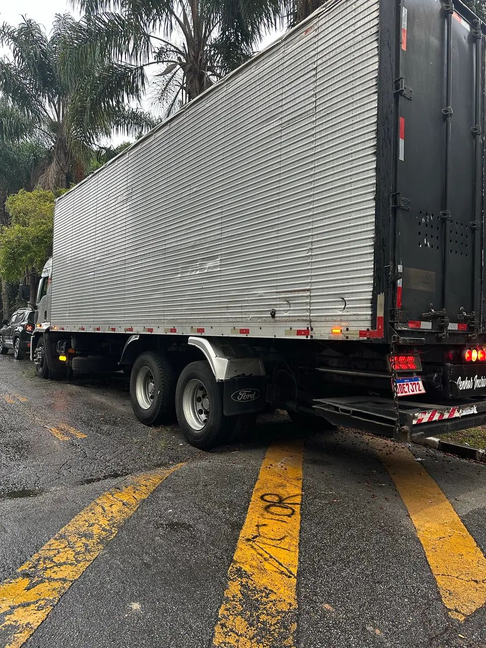 Ford cargo 2429 baú com plataforma  - Foto 5