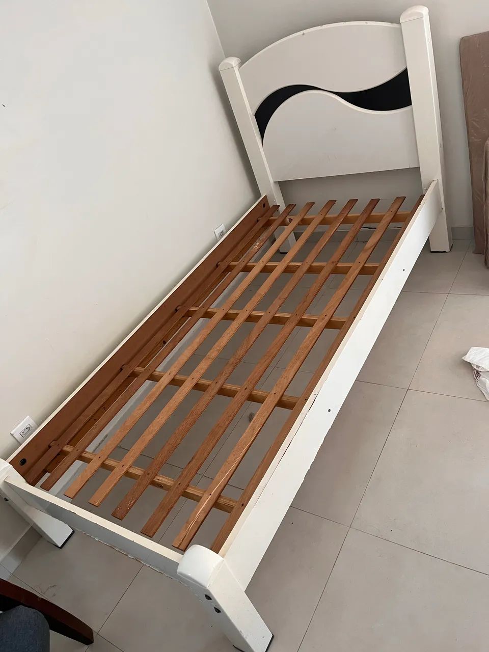 Vende-se Cama de Solteiro  - Foto 2