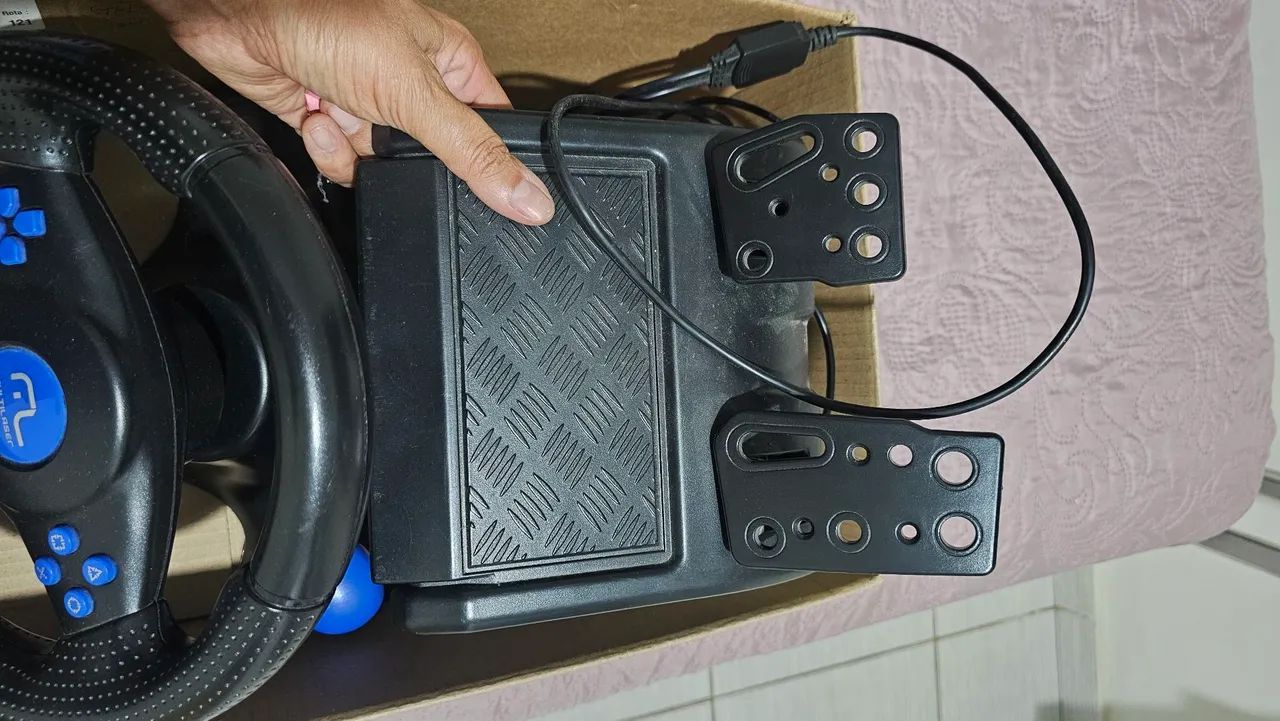 Volante e pedal para jogos multilaser  - Foto 4