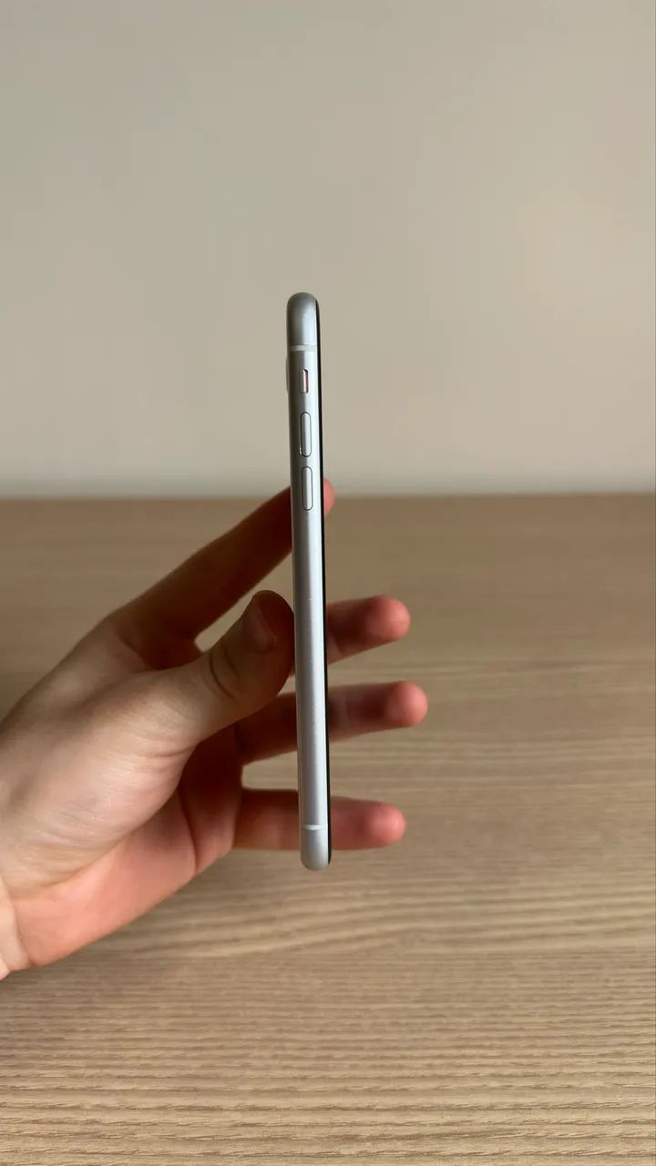 iPhone XR 64 GB Branco  - Foto 5