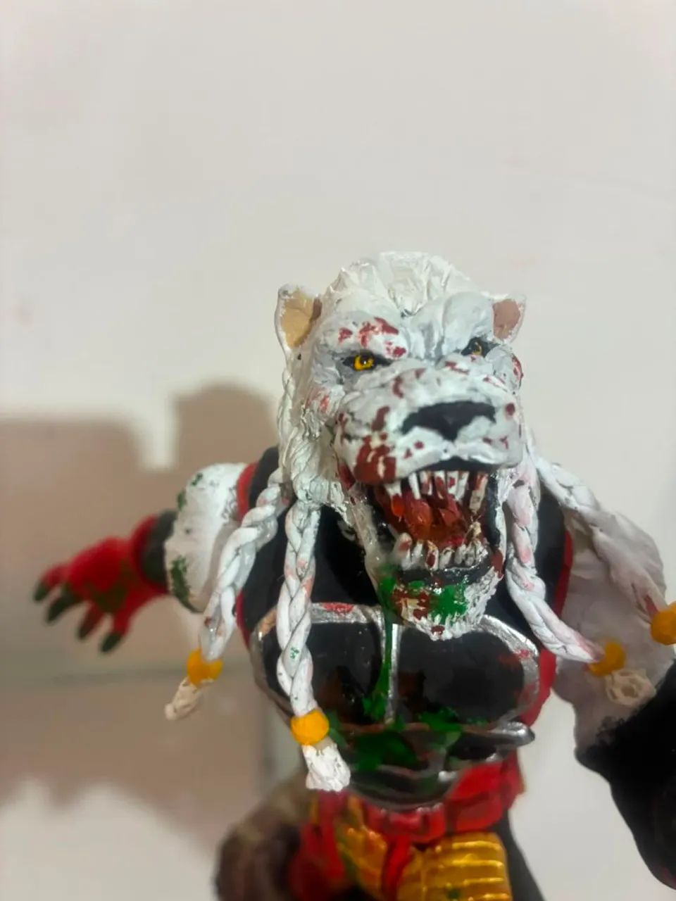 Escultura Battle beast_ invencível 25 cm - Foto 5