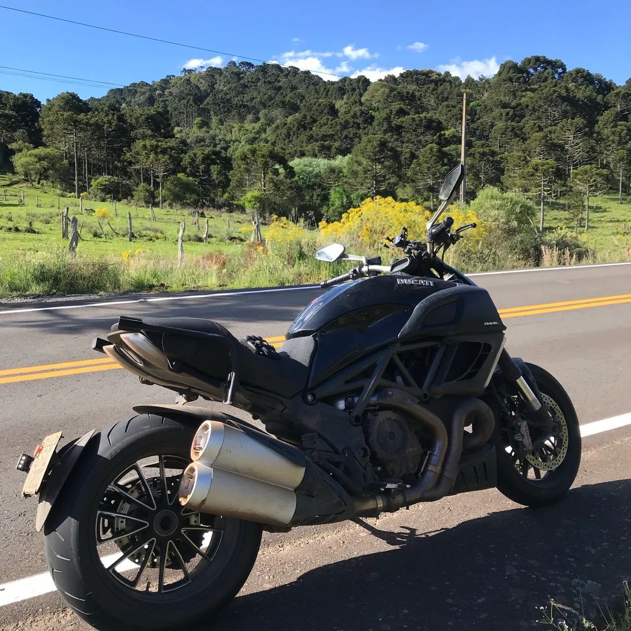 Ducati Diavel 2013 com acessórios - Foto 3