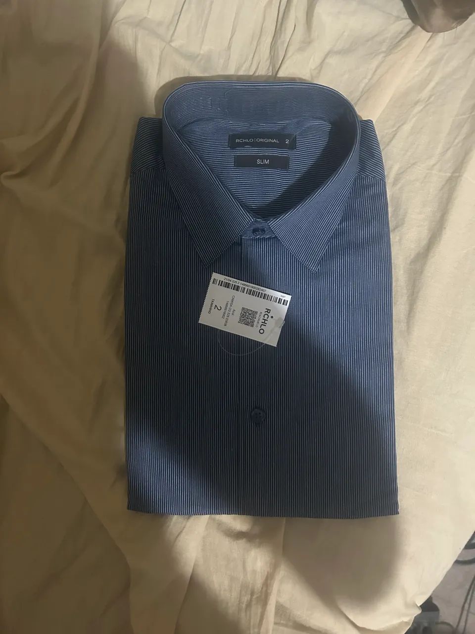 camisa social manga longa, azul. risca de giz. Nova. - Foto 3