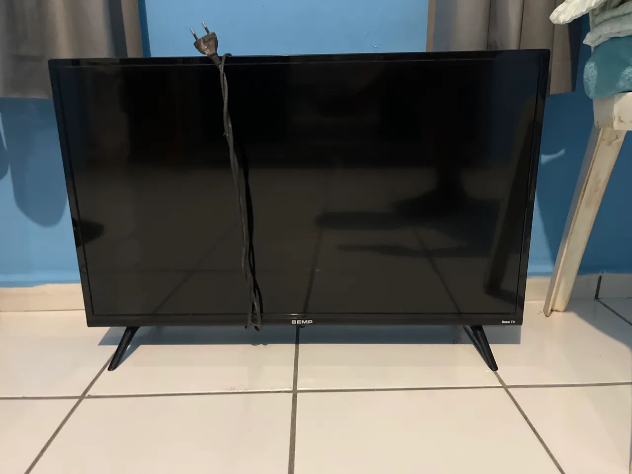 Vendo tv com defeito 