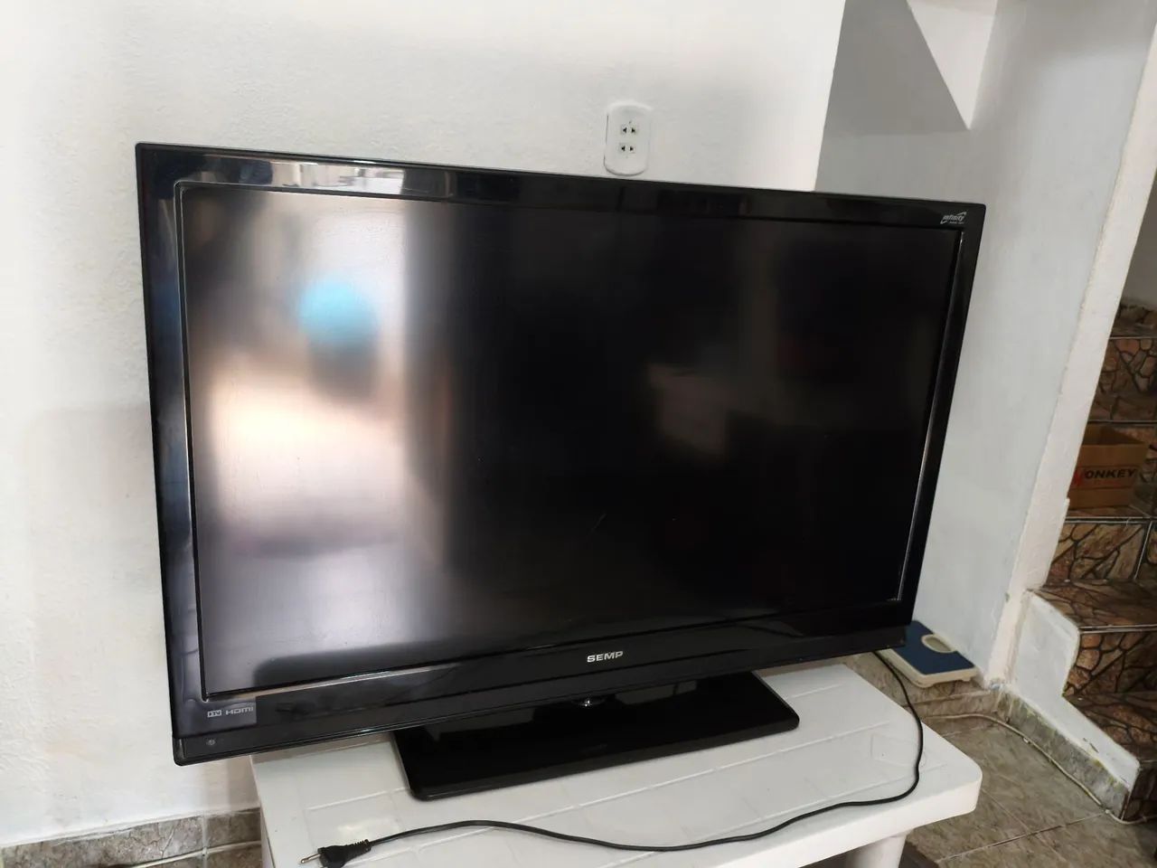 Vendo TV Semp 42 polegadas funcionando perfeitamente 