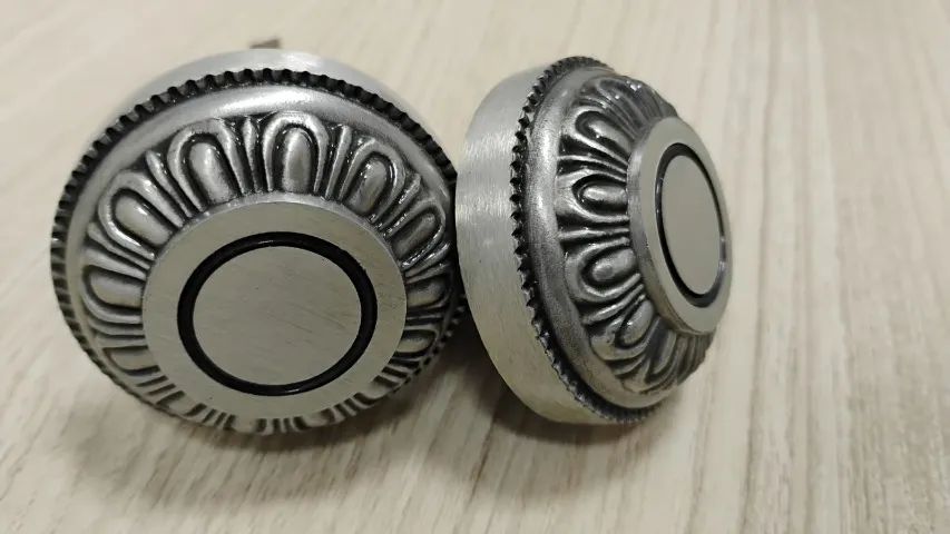 Classic Colonial Door Knob in Brass