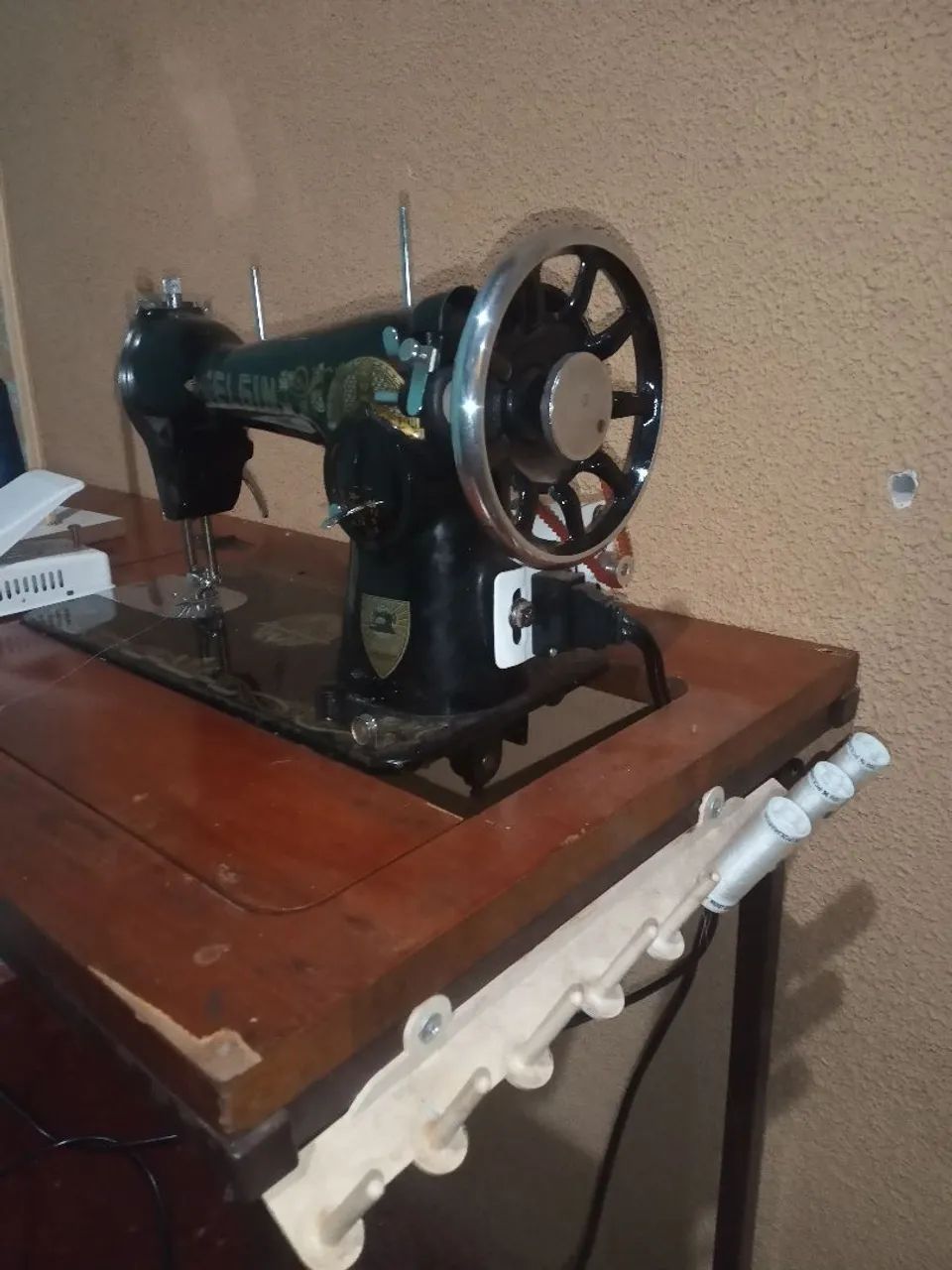 Máquina de costura antiga ELGIN  - Foto 3