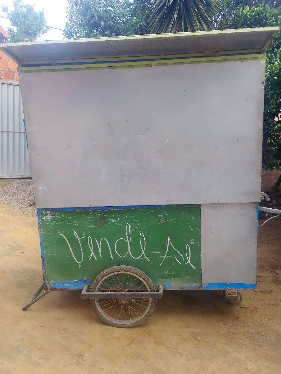 Vende-se Barraca de Zinco