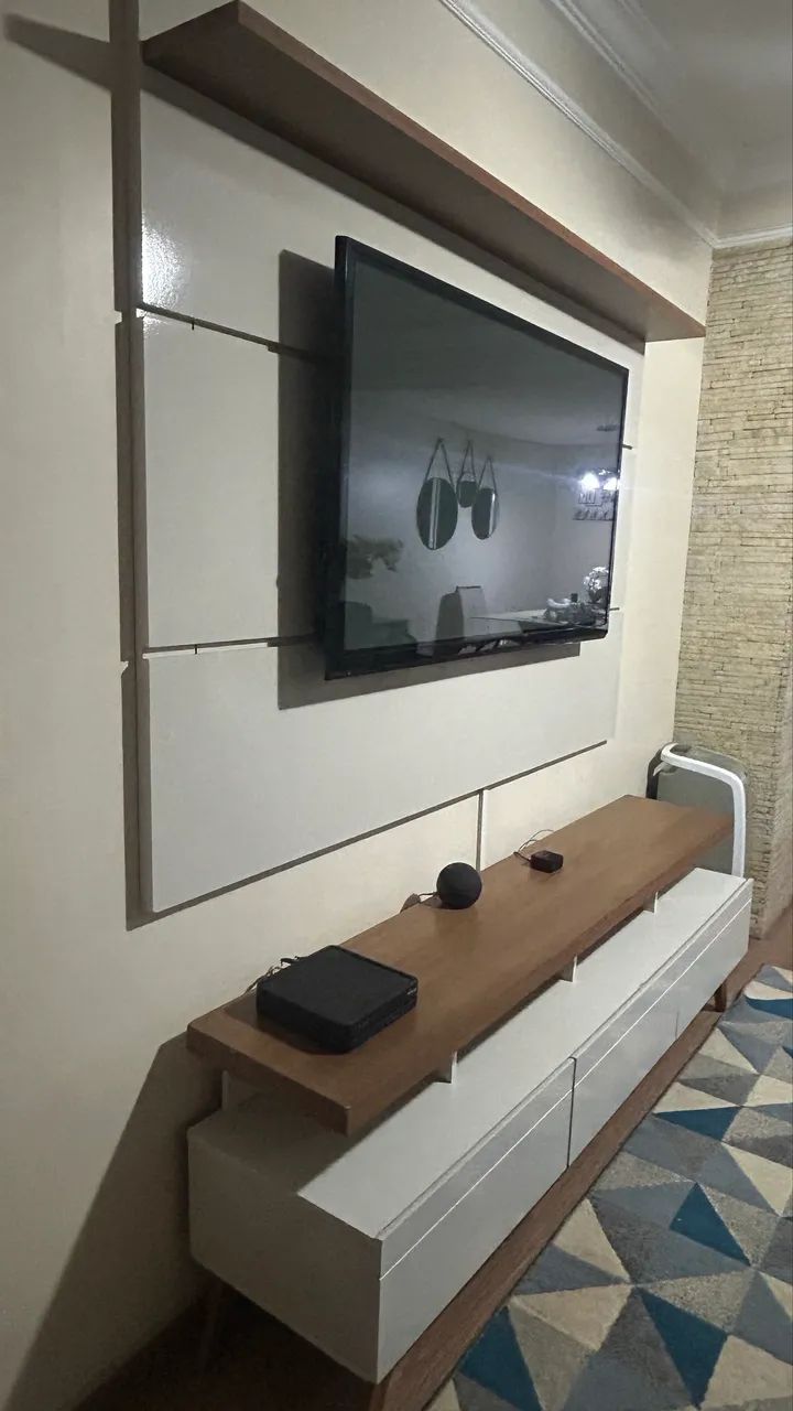 Painel com rack  - Foto 2