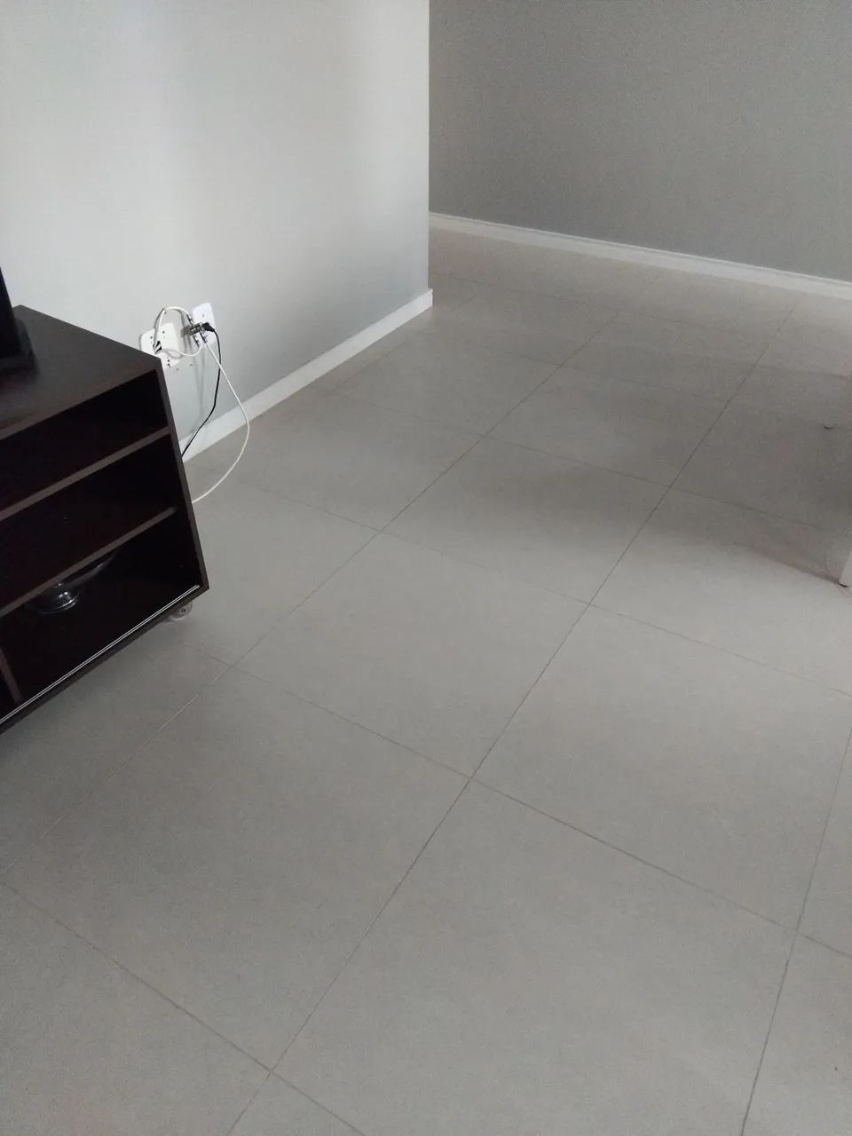 Piso Porcelanato acetinado fosso da branco gress