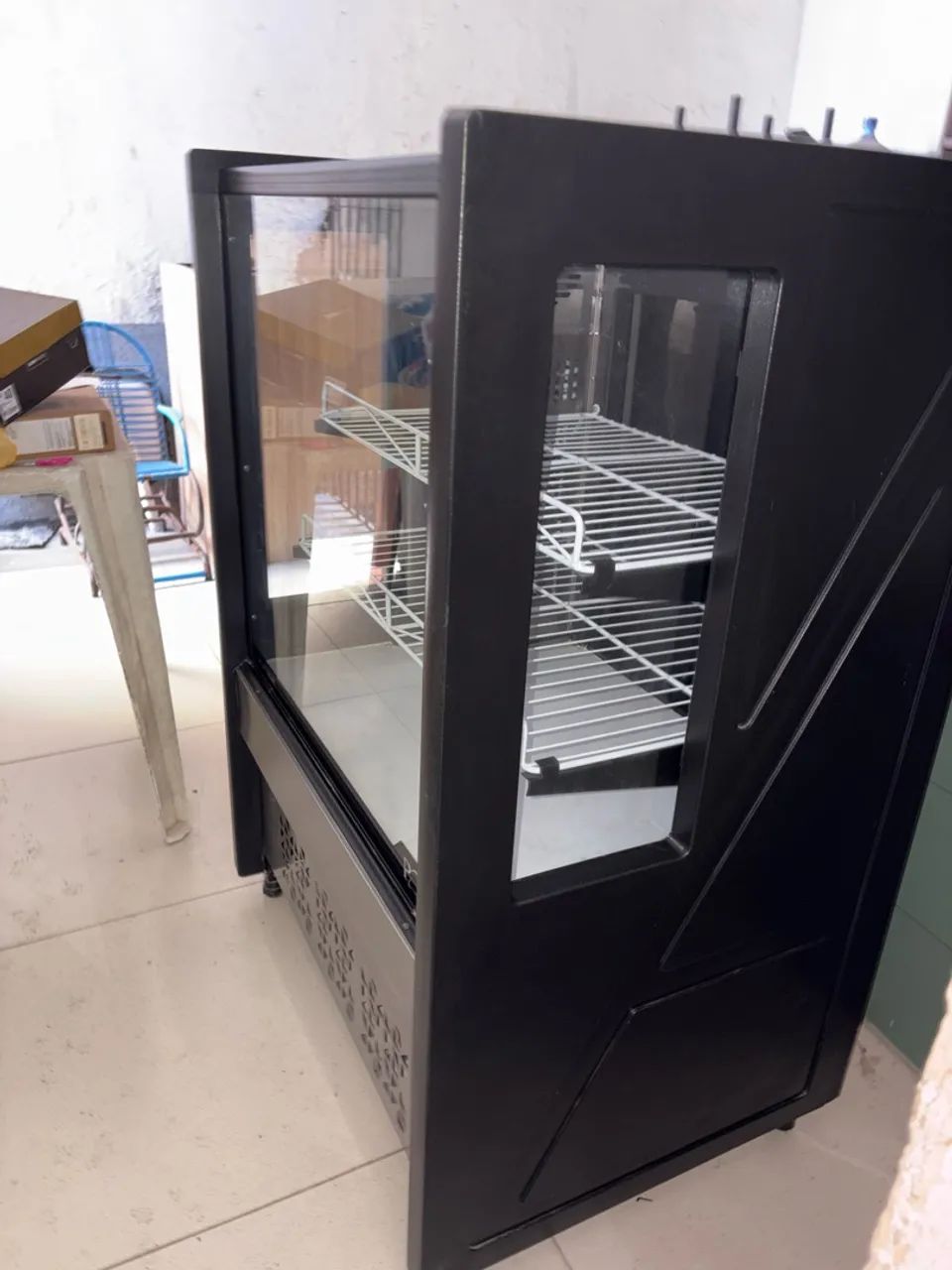 Vitrine Expositora Refrigerada POLAR - Confeitaria - Foto 3