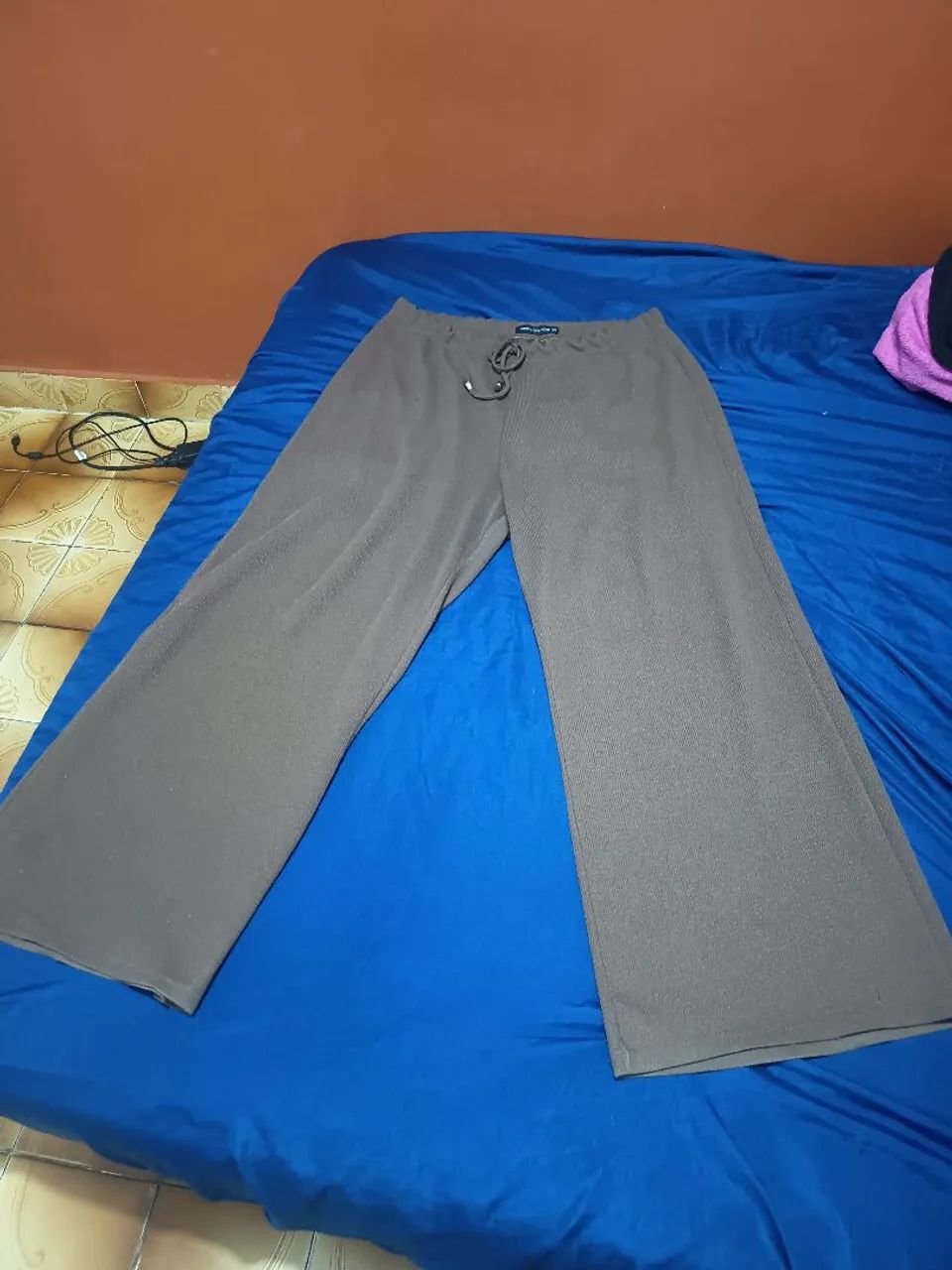 Calça canelada GG C&A - Foto 2