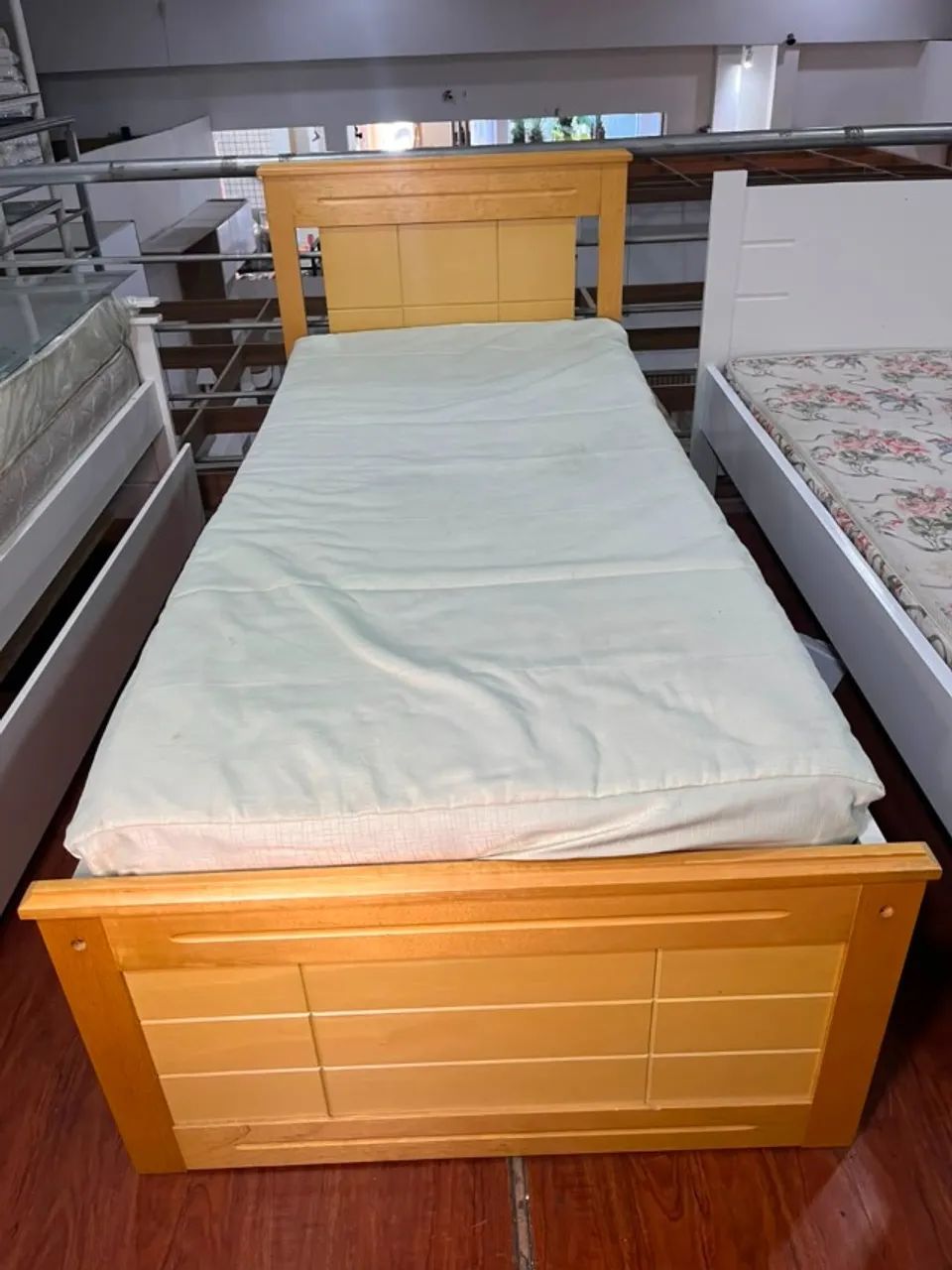 Cama Infantil de Madeira Natural | Design Exclusivo Allegrini