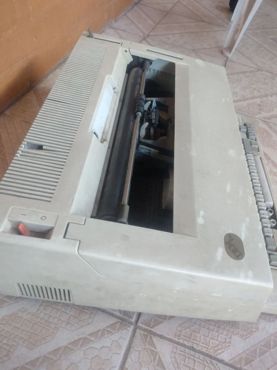 Máquina de escrever eletrônica IBM  - Foto 3