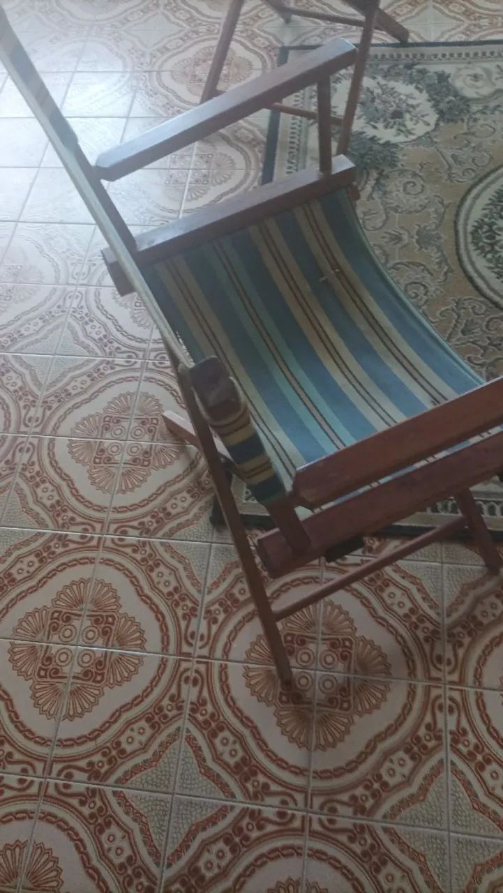 4 unidades cadeiras diretor antigas - Foto 4