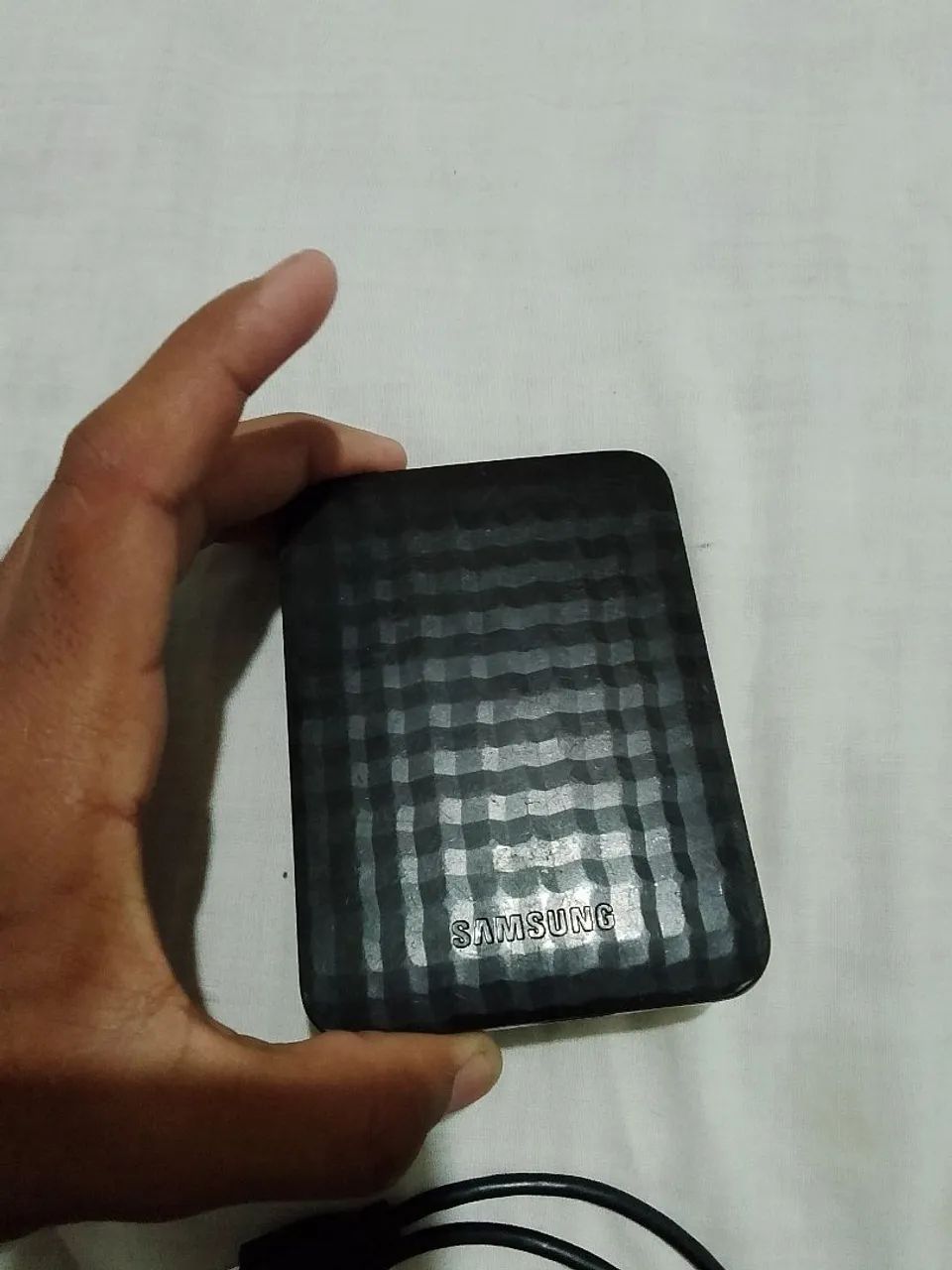 HD externo de 1 TB da Samsung (acompanha cabo)