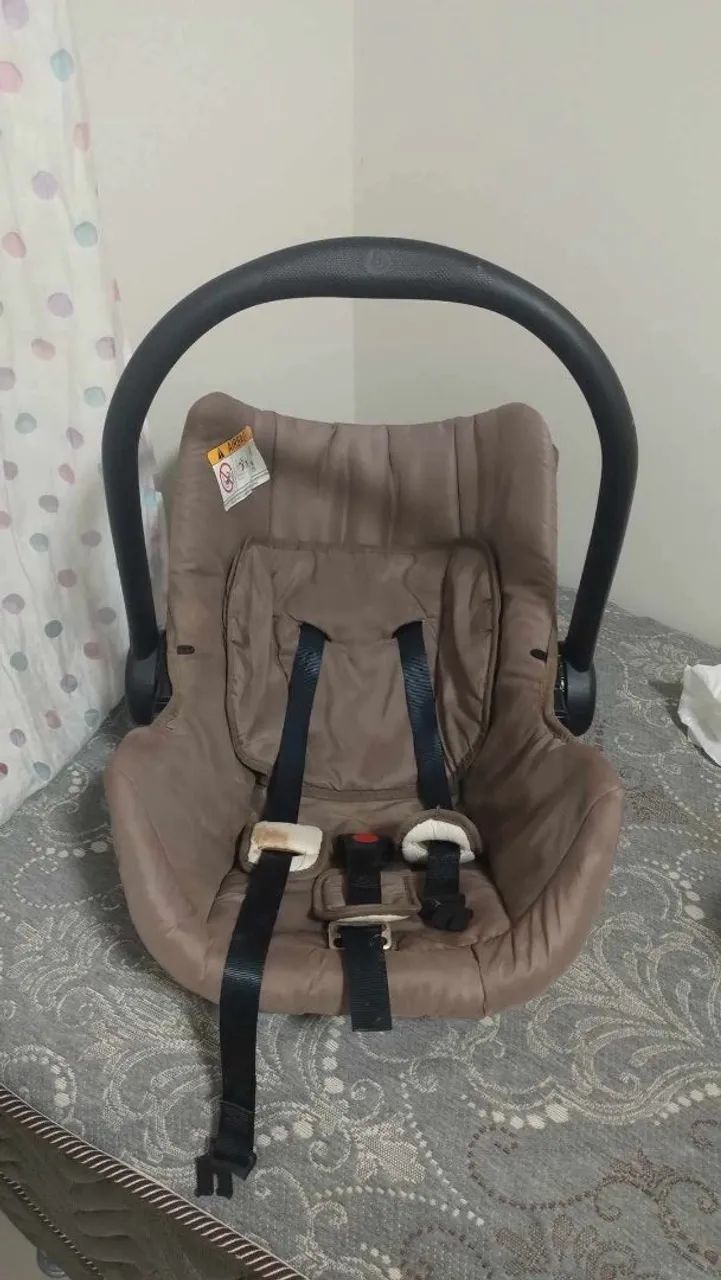 Vendo bebê conforto 