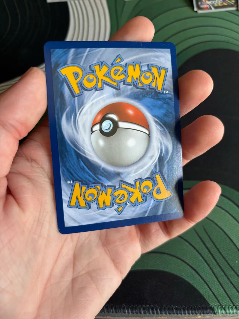 Carta Colecionável Gumshoos GX rainbow - Foto 2